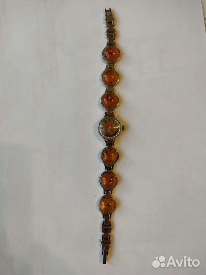 Часы чайка с янтарём