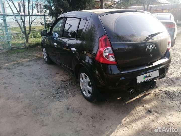 Renault Sandero 1.6 МТ, 2012, 300 000 км