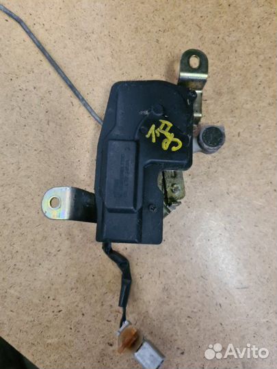 Активатор замка багажника Honda Cr-V 2002