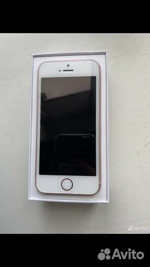 iPhone SE, 32 ГБ