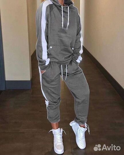 Костюм спортивный