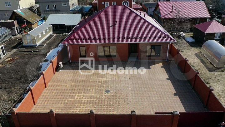 Коттедж 176,3 м² на участке 6 сот.