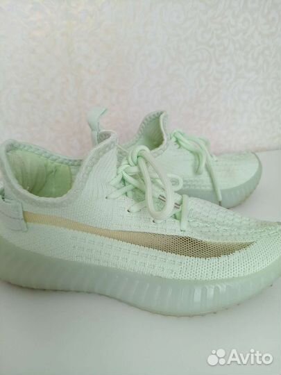 Кроссовки женские 36 размер