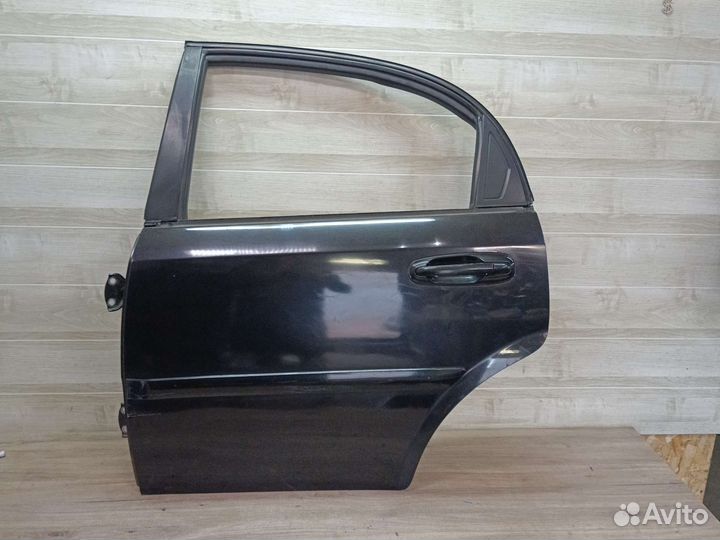 Дверь задняя левая Chevrolet lacetti