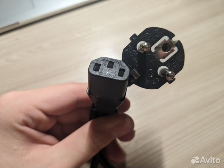 Кабель питания для компьютера