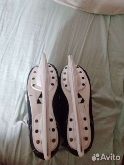 Коньки хоккейные