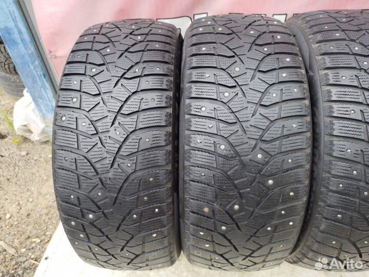 Bridgestone Blizzak Spike-02 245/50 R20