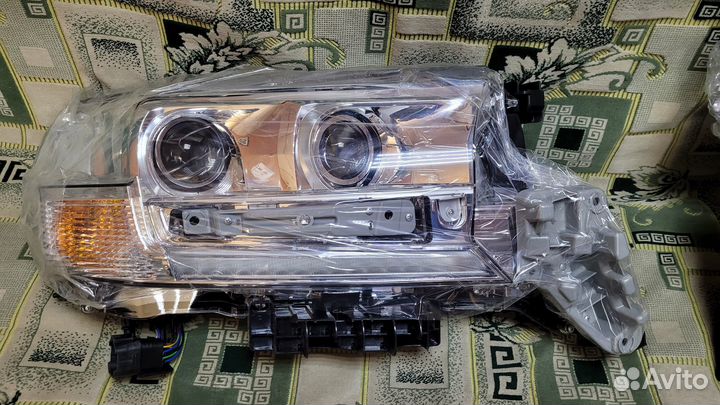 Фары Land Cruiser 200 2016+ Executive