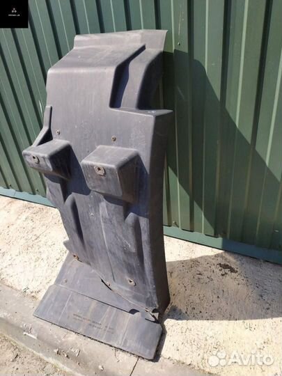 Подкрылок кабины прав. Renault T-Series 2014