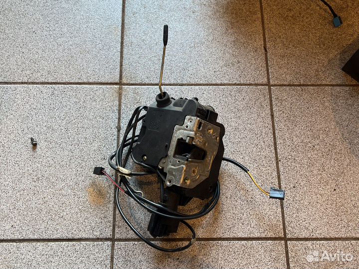 Дверной замок Мнрседес w209 clc