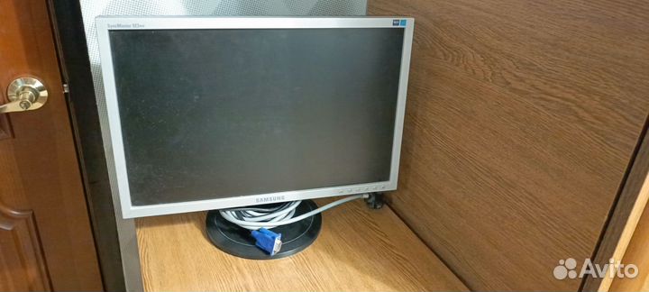 Монитор Samsung