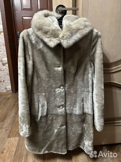 Шуба мутоновая с капюшоном 44 46