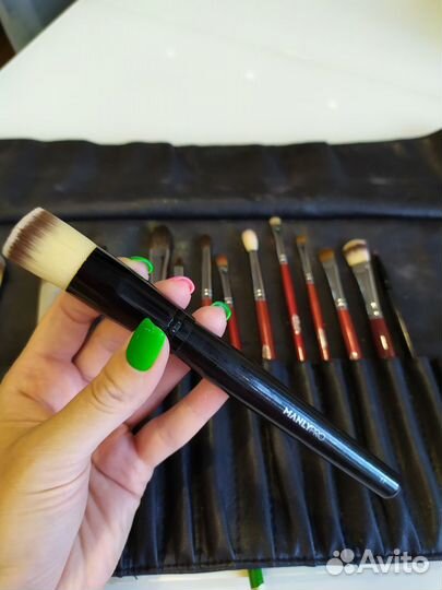 Кисти для макияжа натуральные