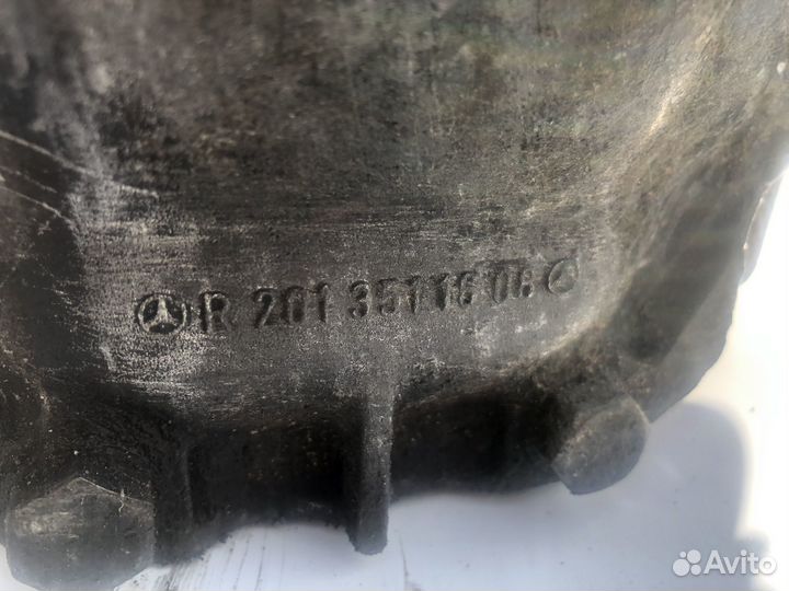 Редуктор задний в сборе на 124 mercedes