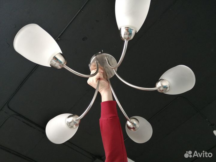Люстра. Лампа потолочная. Светильник
