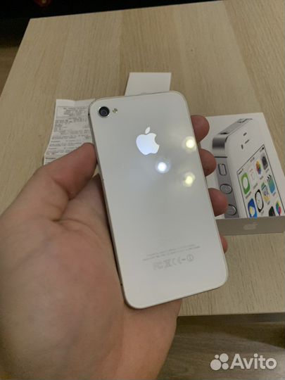 Телефон iPhone 4s