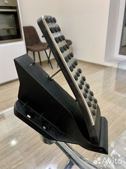 Педаль газа Mersedes w204