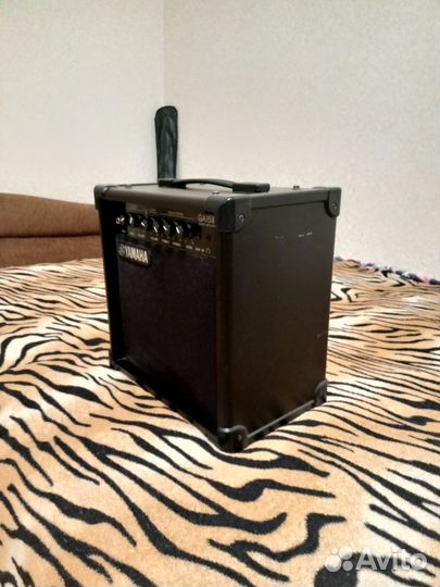 Гитарный комбоусилитель Yamaha