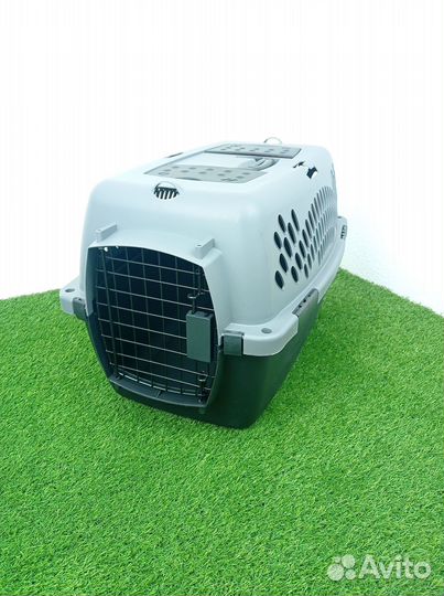 Переноска для кошек и собак с мет дверцей 58х37х36