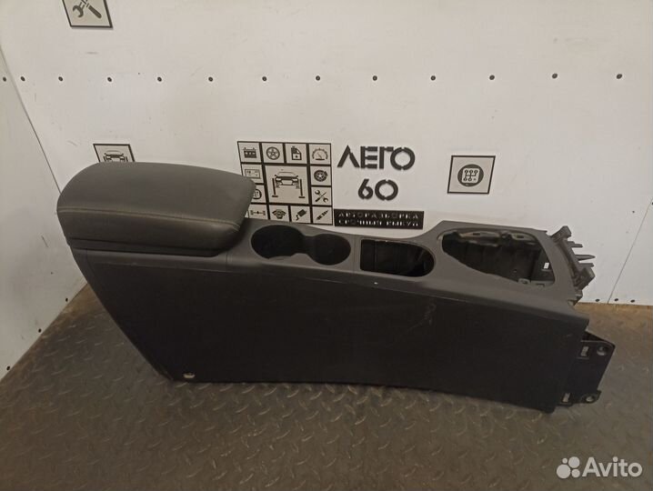 Подлокотник для Nissan Qashqai J10