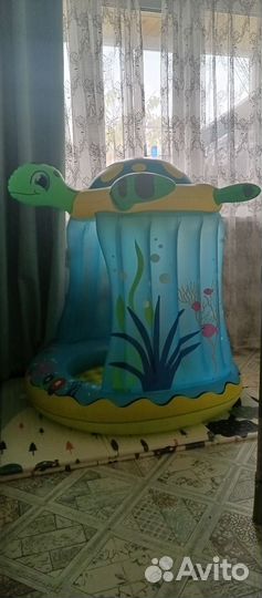 Детский надувной бассейн