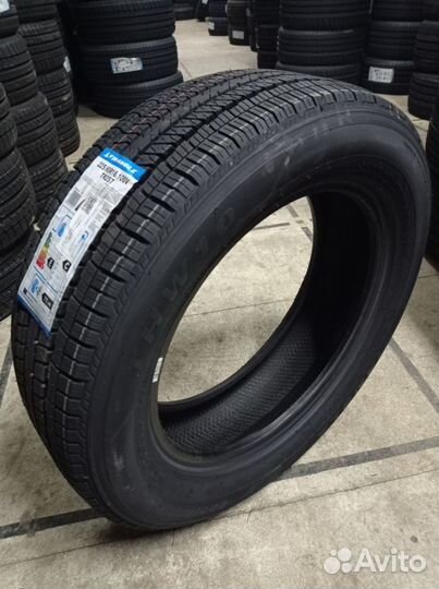 Triangle TR257 225/60 R18