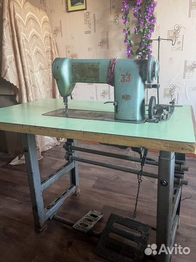 Промышленная швейная машинка