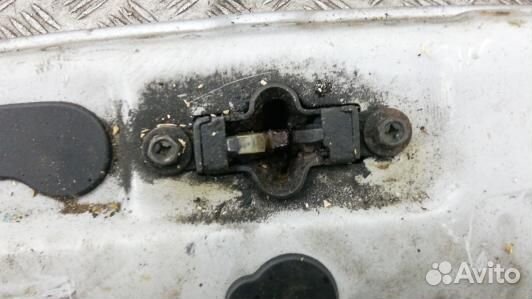 Рамка капота ssang yong rexton 1 (89P14VQ01)