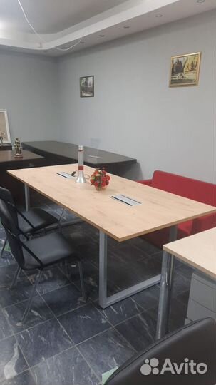 Стол для переговоров Gloss