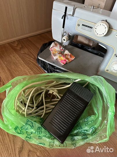 Машинка швейная Подольск на запчасти