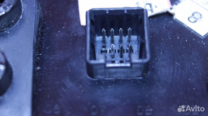 Зеркало заднего вида боковое правое Kia Carens FG