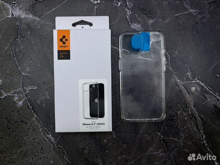 Защитный чехол Spigen для iPhone 14