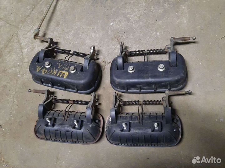 Наружная ручка двери Skoda Felicia