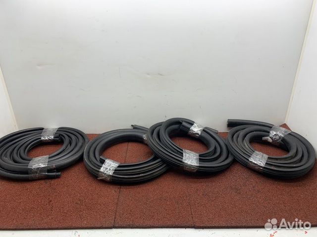 Уплотнитель двери Renault Duster легковой