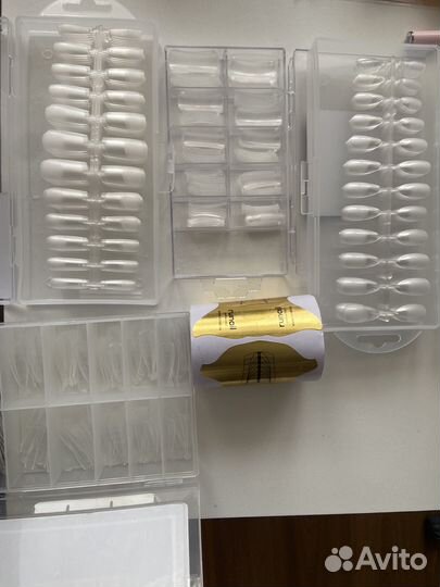 Гелевые типсы и многоразовые формы для ногтей