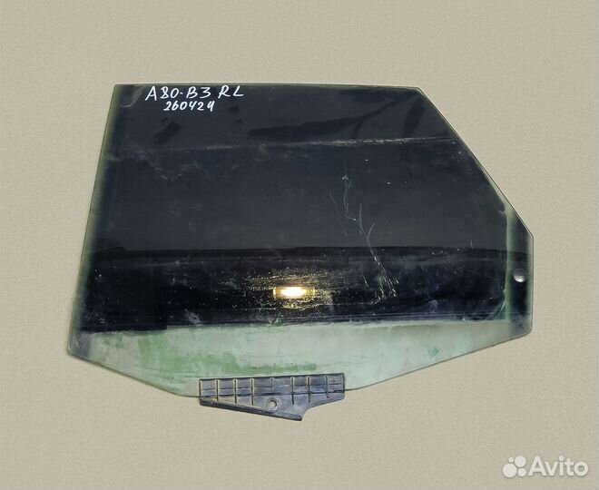 Стекло двери задней левой Audi 80 B3