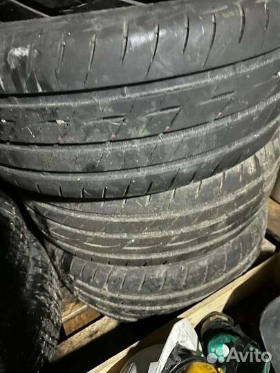 Bridgestone Alenza Sport 215/50 R17