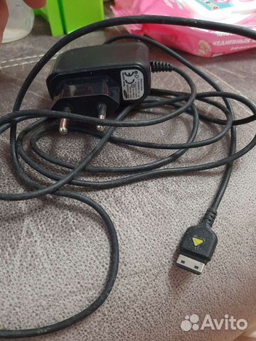 Зарядное устройство