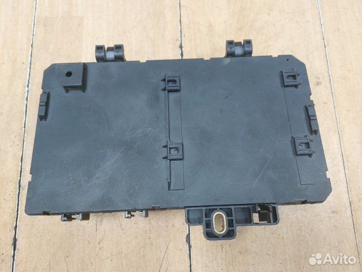 Блок предохранителей задний Opel Astra H Z18XER