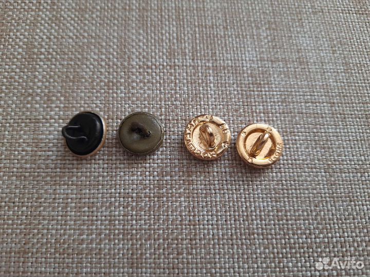 Пуговицы и кокарды