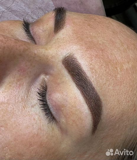 Татуаж бровей в теневой технике