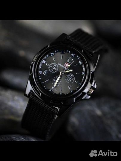 Мужские кварцевые часы