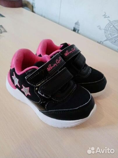 Кроссовочки р. 21