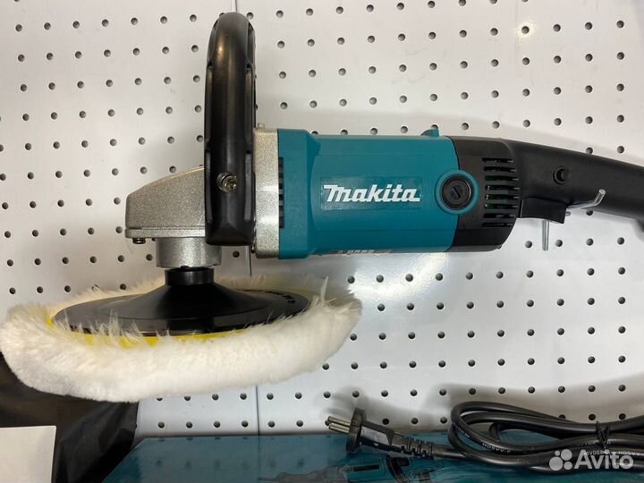 Полировальная машинка Makita 180мм