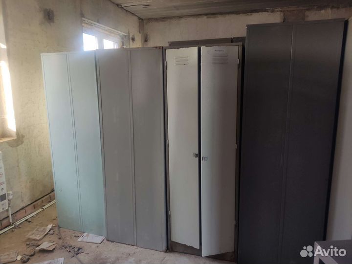 Шкафы металлические / для одежды/ раздевалок