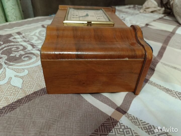 Настольные часы