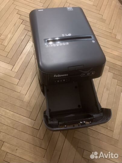 Шредер для бумаги Fellowes Auto Max 200C