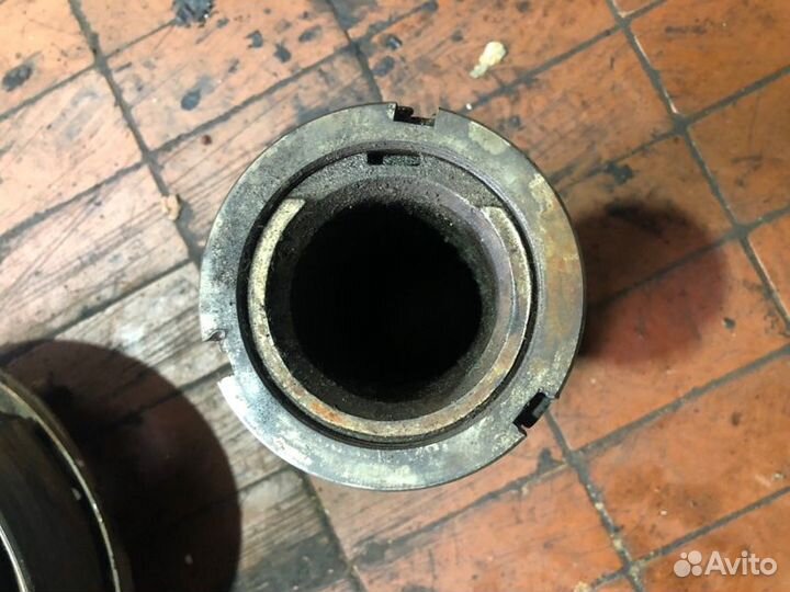 Цапфа на Маз 6422 тягач