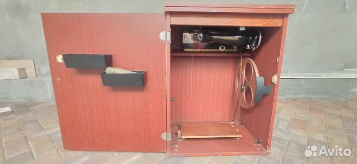 Швейная машинка