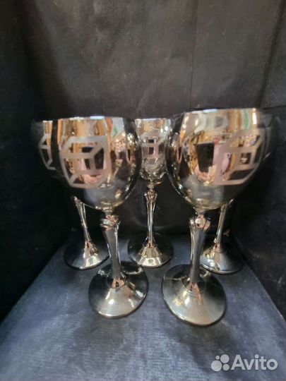 Высокие рюмки, с рисунком. В наличии 5 шт
